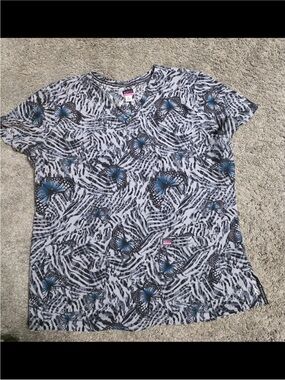 Koi xl Butterfly Print V-Neck Scrub Top in Blue and Black